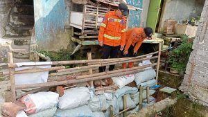 Tak Ingin Kecolongan, BPBD Kota Sukabumi Rutin Melakukan Monitoring untuk Memastikan tidak Terjadi Longsor Susulan