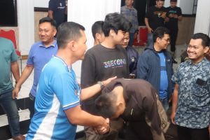 Ratusan Bobotoh Padati Halaman Mapolres Kota Sukabumi Nobar Final Leg Kedua Madura United Vs Persib Bandung, Ini Hasil Akhirnya!