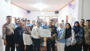 Berjasa Wujudkan Desa Bersinar, Kades Tenjolaya Terima Piagam Penghargaan dari BNN RI