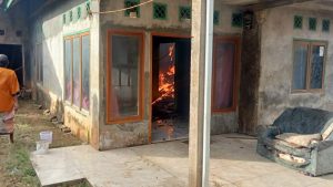 Diduga Akibat Korsleting, Sebuah Rumah Permanen di Surade Ludes Dilalap Si Jago Merah, Ini Kata Saksi di TKP!