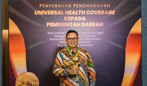 Pemkot Sukabumi Menerima Penghargaan UHC Awards 2024 Atas Dedikasi Mendukung Program BPJS Kesehatan