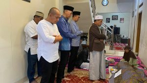 Fahmi-Dida Bertakziah ke Rumah Duka Almarhum Yunus Suhandi Diiringi Lantunan Doa