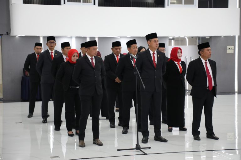 Wamen ATR/Waka BPN Lantik Ketua dan Anggota MPPP serta MPPW untuk Perkuat Pengawasan PPAT
