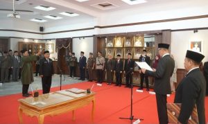 Wali Kota Lantik Andang Tjahjandi sebagai Pj Sekda, Kukuhkan Komitmen Bersatu dan Fokus Penguatan Fiskal