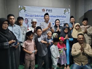 Menggapai Kemenangan dan Merajut Kebersamaan, PWI dan IKWI Kota Sukabumi Santuni Anak Yatim di Penghujung Ramadhan