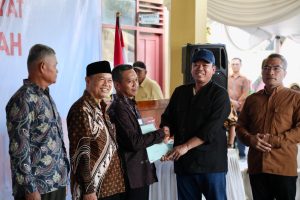 Serahkan 811 Sertipikat Konsolidasi Tanah di Parangtritis, Menteri ATR/Kepala BPN: Manfaatkan, Gunakan Sebaik-baiknya