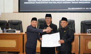 ‎Bupati Hadiri Paripurna DPRD Pengambilan Keputusan Hasil Evaluasi Gubernur
