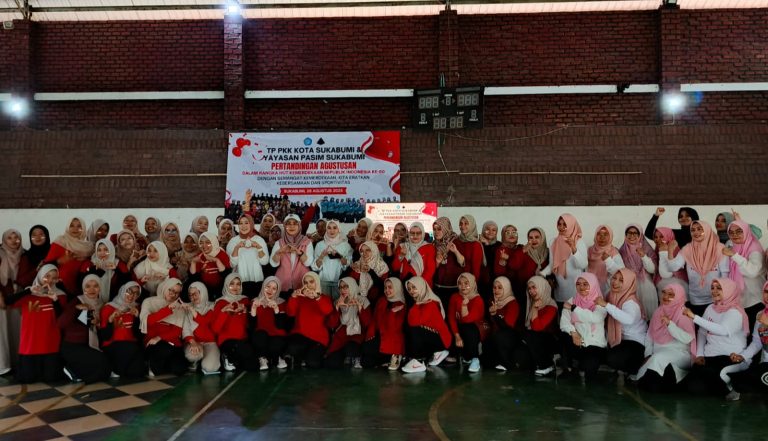 PKK Kota Sukabumi dan Yayasan PASIM Bikin Heboh di Laga Agustusan
